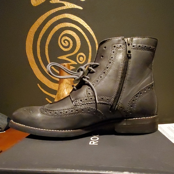 Wingtip Boots - Picture 3 of 3